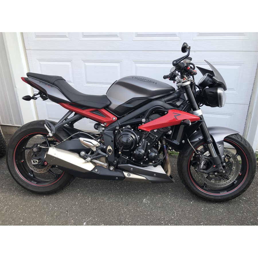 TRIUMPH STREET TRIPLE R 2015